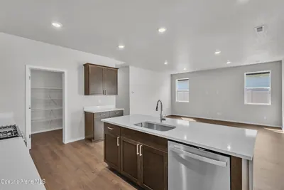 Property 26-8711 - Photo 5