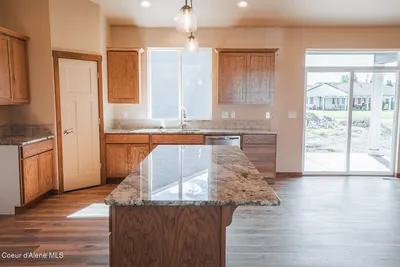 Property 26-7933 - Photo 10