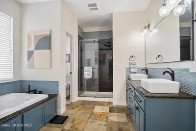 Property 26-10185 - Photo 23