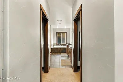 Property 26-10573 - Photo 17