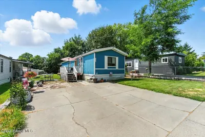Property 26-1446 - Photo 2