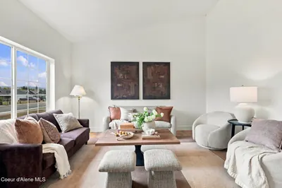 Property 26-9690 - Photo 2