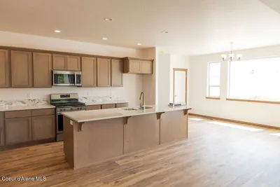 Property 26-7945 - Photo 5