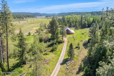 Property 26-9598 - Photo 2