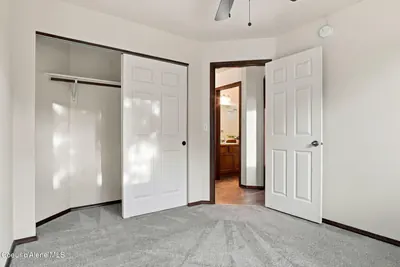 Property 26-10060 - Photo 16