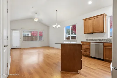 Property 26-10225 - Photo 15