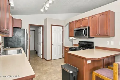 Property 26-10258 - Photo 11