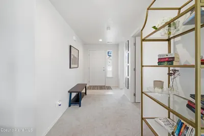 Property 26-9548 - Photo 3