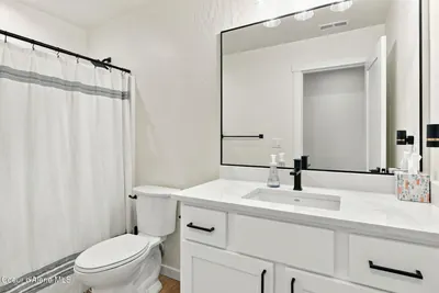 Property 26-10403 - Photo 33
