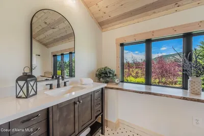 Property 26-8913 - Photo 25