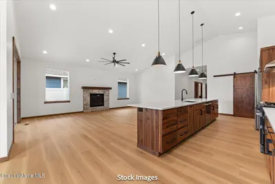 Property 26-9125 - Photo 25