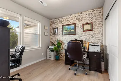 Property 26-10140 - Photo 19