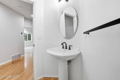 Property 26-8957 - Photo 18