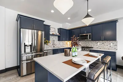 Property 26-10390 - Photo 17