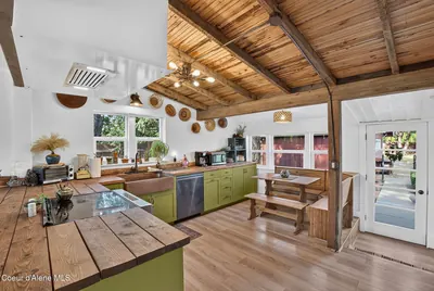 Property 26-9879 - Photo 13