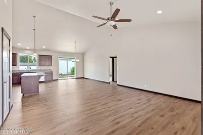 Property 26-9850 - Photo 2