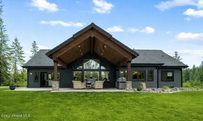 Property 26-10035 - Photo 2