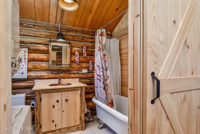 Property 25-11232 - Photo 15