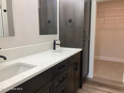 Property 26-10164 - Photo 17