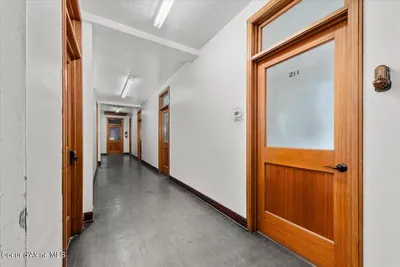 Property 26-10037 - Photo 60
