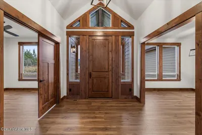 Property 26-7686 - Photo 5