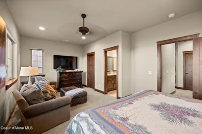 Property 26-10438 - Photo 15