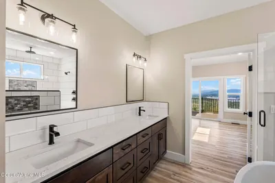 Property 26-4231 - Photo 26