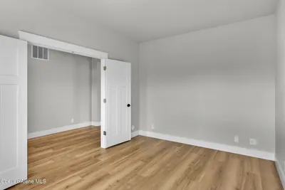 Property 25-11242 - Photo 17