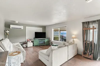 Property 26-10346 - Photo 5