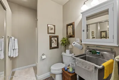 Property 26-8104 - Photo 38