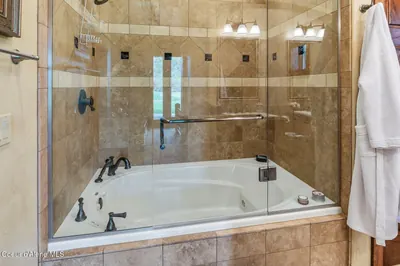Property 26-3932 - Photo 27