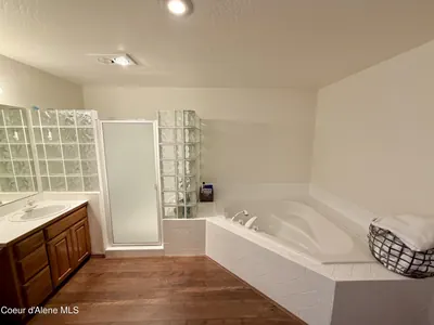 Property 26-8737 - Photo 25