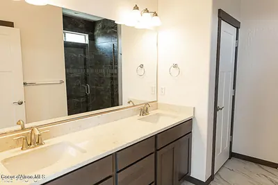 Property 26-9845 - Photo 11