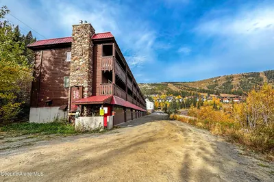 Property 26-10467 - Photo 2