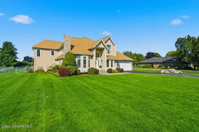 Property 26-8628 - Photo 2