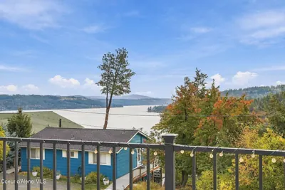 Property 26-10346 - Photo 2