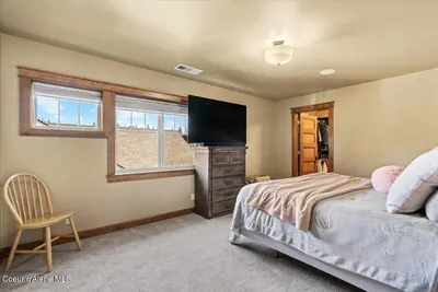 Property 26-10133 - Photo 28