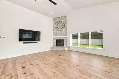 Property 26-9351 - Photo 15