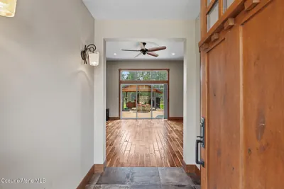 Property 26-7472 - Photo 3