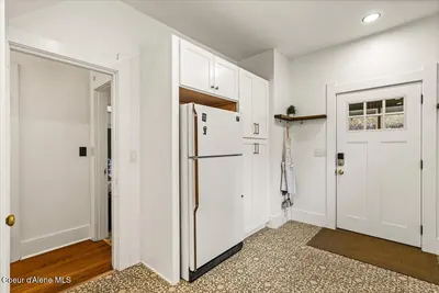 Property 26-9910 - Photo 50