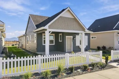 Property 26-10339 - Photo 2