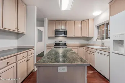 Property 26-7581 - Photo 15
