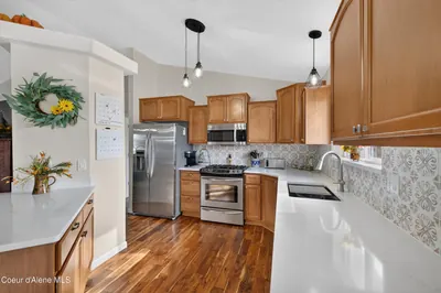 Property 26-10416 - Photo 3