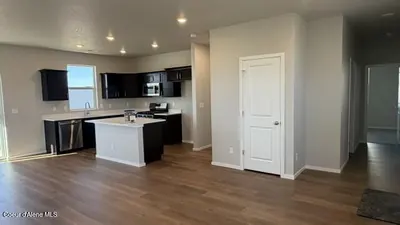 Property 26-8832 - Photo 2