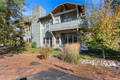 Property 26-10398 - Photo 2
