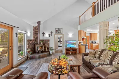 Property 26-7682 - Photo 2