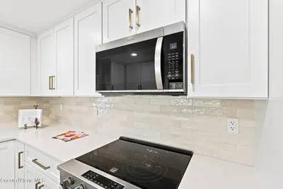 Property 26-8640 - Photo 13