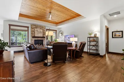 Property 26-10066 - Photo 5