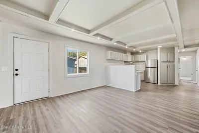 Property 26-10046 - Photo 2