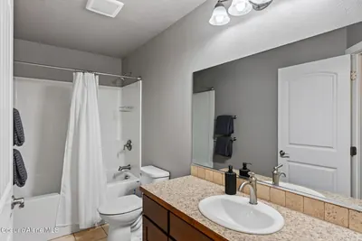 Property 26-8439 - Photo 26